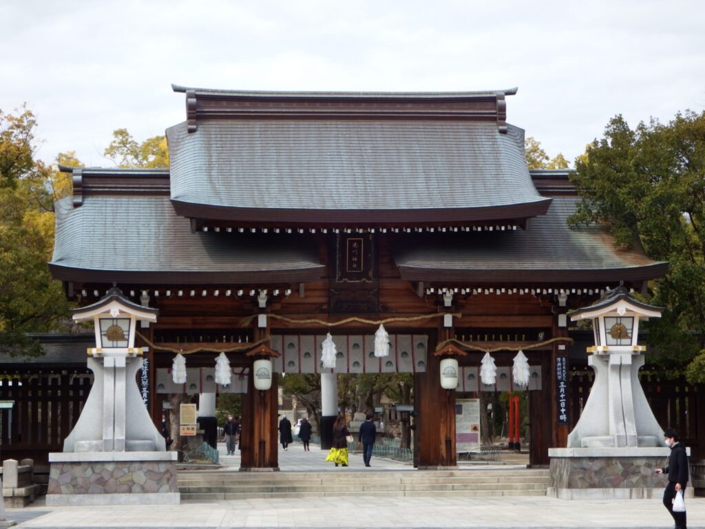 韓国 ファッション通販 歴史と魅力に触れる旅！神戸の名社！楠公さんこと湊川神社 神道
